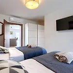 Semesterbostad Ani By Interhome *